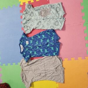 3 shorts outfits size 12 months,  like new
